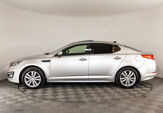 Подержанный автомобиль Kia Optima Sedan 2012 года (9 фото)