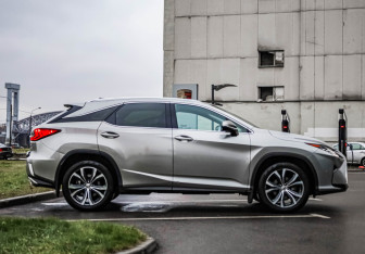 Подержанный автомобиль Lexus RX 2017 года (5 фото)