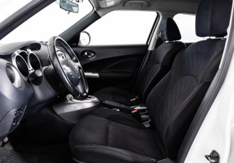 Подержанный автомобиль Nissan Juke 2013 года (16 фото)