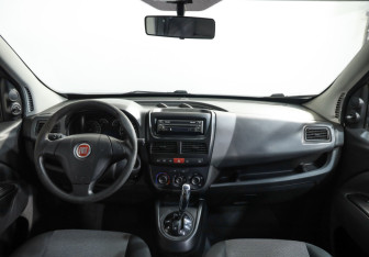 Подержанный автомобиль Fiat Doblo 2011 года (11 фото)