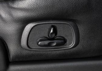 Подержанный автомобиль Mitsubishi Pajero 2014 года (27 фото)