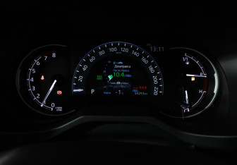 Подержанный автомобиль Toyota RAV4 2020 года (12 фото)