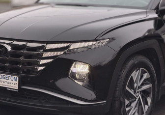 Подержанный автомобиль Hyundai Tucson 2022 года (8 фото)