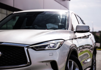 Подержанный автомобиль Infiniti QX50 2018 года (2 фото)