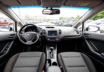 Подержанный автомобиль Kia Cerato Sedan 2016 года (8 фото)