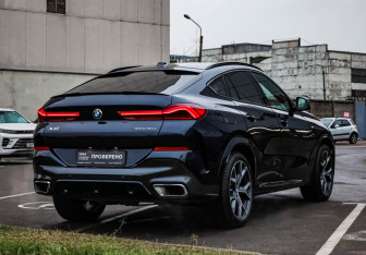 Подержанный автомобиль BMW X6 2024 года (7 фото)