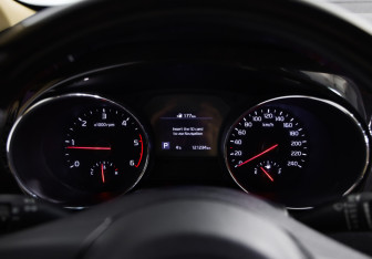 Подержанный автомобиль Kia Carnival 2018 года (12 фото)