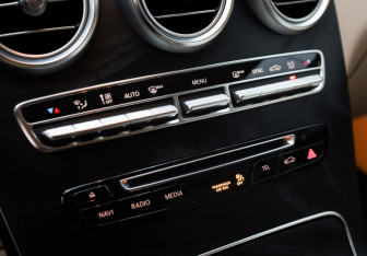 Подержанный автомобиль Mercedes-Benz GLC Coupe 2017 года (18 фото)