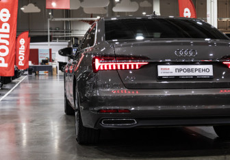 Подержанный автомобиль Audi A6 Sedan 2021 года (10 фото)