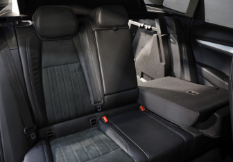 Подержанный автомобиль Skoda Karoq 2021 года (23 фото)