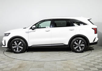 Подержанный автомобиль Kia Sorento 2020 года (8 фото)