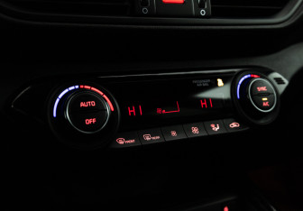 Подержанный автомобиль Kia Cerato Sedan 2022 года (16 фото)