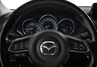 Подержанный автомобиль Mazda CX-5 2017 года (18 фото)