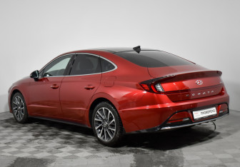 Подержанный автомобиль Hyundai Sonata 2020 года (7 фото)