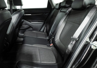 Подержанный автомобиль Kia Seltos 2021 года (10 фото)