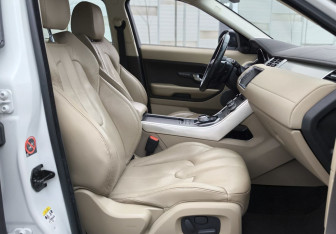 Подержанный автомобиль Land Rover Range Rover Evoque 2015 года (19 фото)