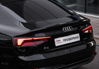 Подержанный автомобиль Audi A5 Liftback 2019 года (10 фото)