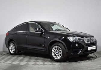 Подержанный автомобиль BMW X4 2015 года (3 фото)