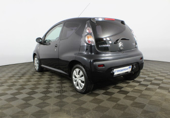 Подержанный автомобиль Citroen C1 2010 года (5 фото)