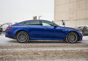 Подержанный автомобиль Mercedes-Benz AMG GT Liftback 2021 года (6 фото)