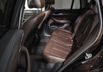 Подержанный автомобиль BMW X3 2017 года (11 фото)