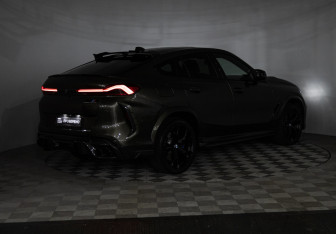 Подержанный автомобиль BMW X6 M 2021 года (35 фото)