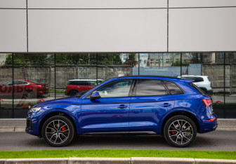 Подержанный автомобиль Audi Q5 2021 года (9 фото)