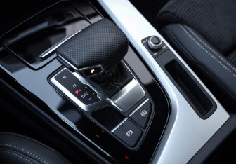 Подержанный автомобиль Audi A4 Sedan 2020 года (22 фото)