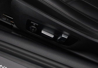 Подержанный автомобиль BMW M8 Coupe 2023 года (30 фото)