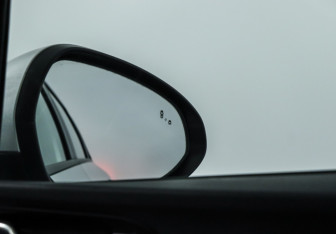 Подержанный автомобиль Kia K5 2021 года (16 фото)