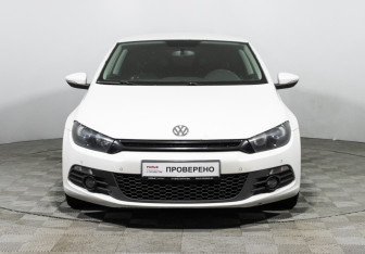Подержанный автомобиль Volkswagen Scirocco 2011 года (2 фото)