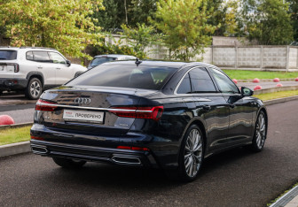 Подержанный автомобиль Audi A6 Sedan 2020 года (6 фото)