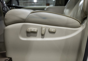 Подержанный автомобиль Infiniti QX80 2014 года (31 фото)