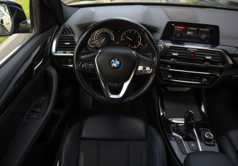 Подержанный автомобиль BMW X3 2021 года (12 фото)