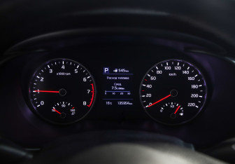Подержанный автомобиль Kia Rio Hatchback 2019 года (12 фото)