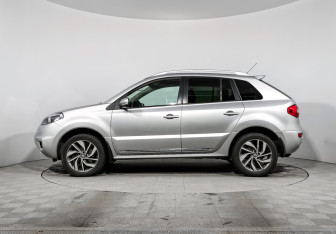 Подержанный автомобиль Renault Koleos 2014 года (8 фото)