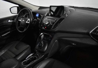 Подержанный автомобиль Ford Kuga 2013 года (12 фото)