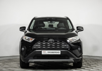 Подержанный автомобиль Toyota RAV4 2021 года (2 фото)
