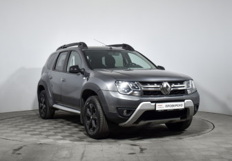 Подержанный автомобиль Renault Duster 2019 года (3 фото)