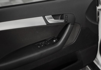 Подержанный автомобиль Audi A3 Hatchback 2012 года (18 фото)