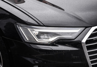 Подержанный автомобиль Audi A6 Sedan 2021 года (11 фото)