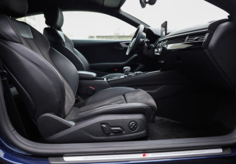 Подержанный автомобиль Audi A5 Coupe 2019 года (27 фото)