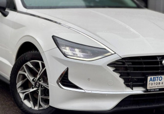 Подержанный автомобиль Hyundai Sonata 2021 года (7 фото)