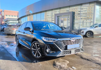 Подержанный автомобиль Chery Arrizo 8 2023 года (3 фото)