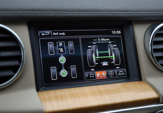 Подержанный автомобиль Land Rover Discovery 2013 года (16 фото)