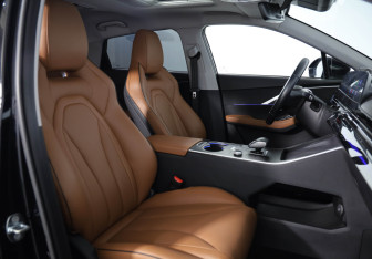 Подержанный автомобиль Omoda C5 2022 года (10 фото)