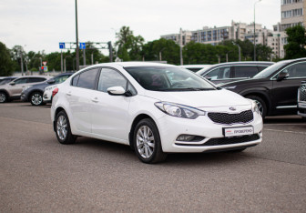 Подержанный автомобиль Kia Cerato Sedan 2016 года (3 фото)