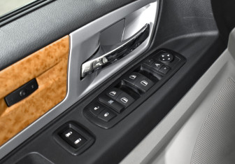 Подержанный автомобиль Chrysler Voyager 2008 года (10 фото)