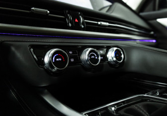 Подержанный автомобиль Changan CS95 2022 года (17 фото)