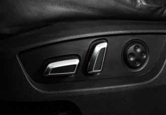 Подержанный автомобиль Audi Q7 2012 года (22 фото)